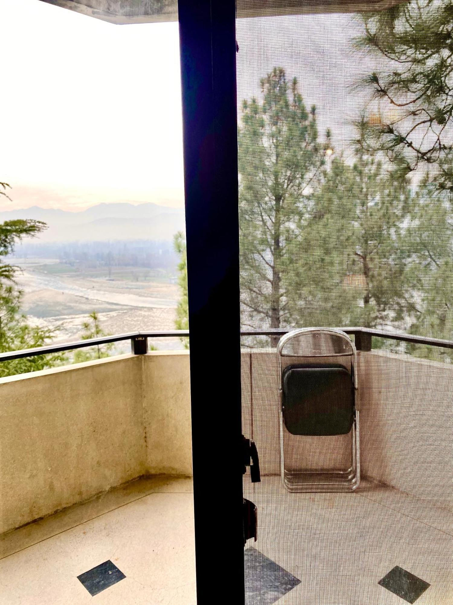 Rock City Resort Mingora Exterior photo