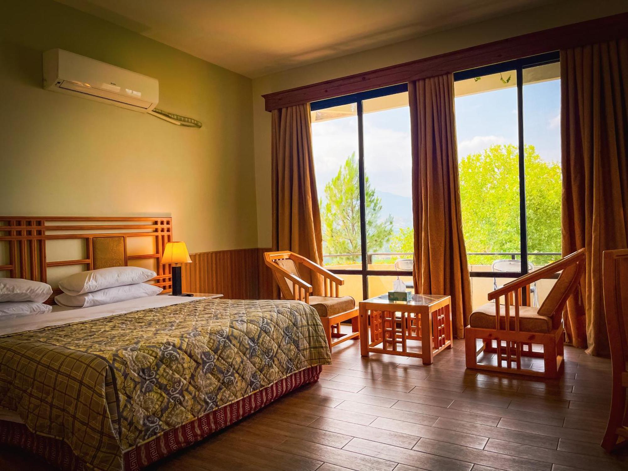 Rock City Resort Mingora Exterior photo